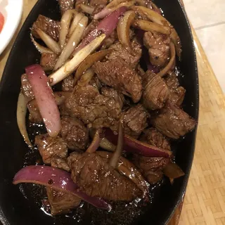 Sizzling Steak Filet Mignon (Cm B Lc Lc)