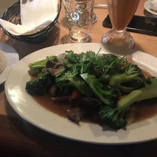 Beef and Broccoli Plate (Cm B Xo Bng Ci)