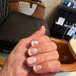 This photo belongs with Beauty Avenue...don't know how it posted to the great restaurant! LOl