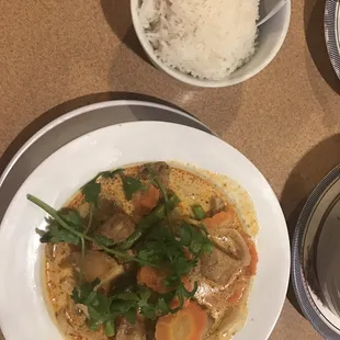 Curry chicken