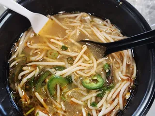 Pho Hoa and Jazen Tea