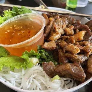 BUN- Vermicelli Noodles (Thin) with Pork