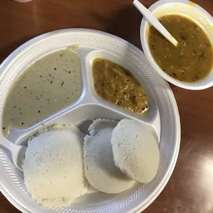 Soft and delicious Idli and chutney.!