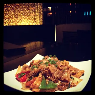 Spicy Basil Flat Noodle Dinner