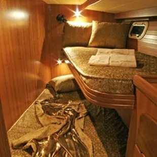 Starboard double stateroom with en suite bathroom