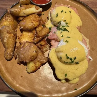 Eggs Benedict