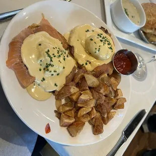 Salmon Benedict