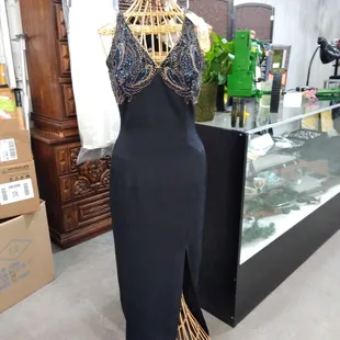 Beautiful beaded dress size 8 in time for Prom