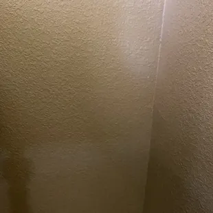 Wall and ceiling color