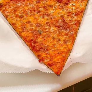 Regular pizza slice