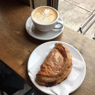 I ordered a Vanilla Latte and Handmade pastry! Both were absolutely amazing. The best, most simple Latte I have had yet! :)