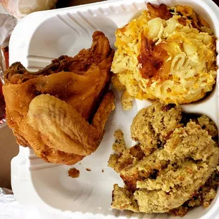 Fried Chicken, dressing and mac and cheese