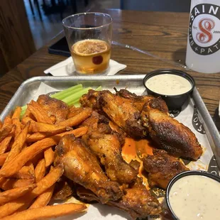 10 piece wings with sweet potato fries