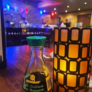 Dining area w sushi bar