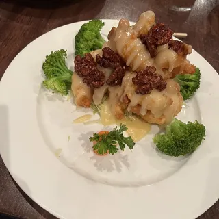 Crispy Grand Marnier Prawns with Honey Walnut