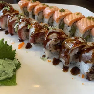Yakuza roll (left), Green Goddess roll (right).