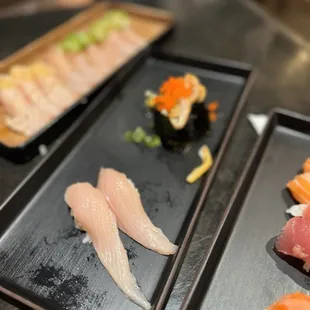 Yellowtail (2 pcs), Aomori Scallop (2pcs)