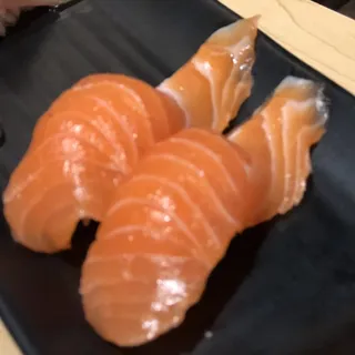 Salmon (2 pcs)