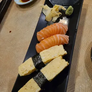 Tamago, sake (salmon)