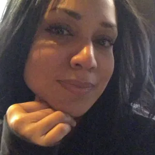 Dee C.