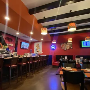 sushi and sashimi, interior