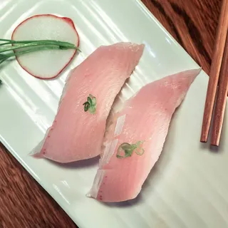 YELLOWTAIL BELLY SUSHI