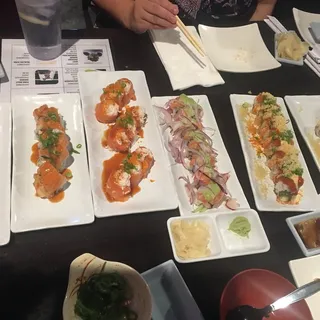 YUZU SALMON ROLL