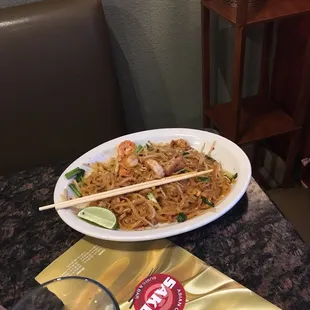 ramen and noodles, food