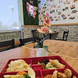 sushi and sashimi, interior