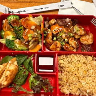 Teppanyaki combo with shrimp steak chicken