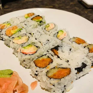 Assorted Roll Dinner (salmon avocado, crunchy, spicy tuna)