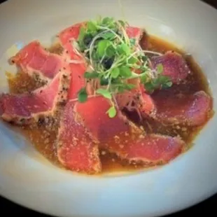 Tuna tataki with ponzu sauce