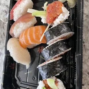 Sushi combo