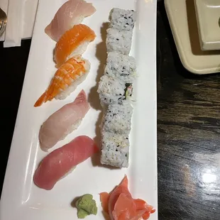 Lunch sushi (comes with soup and salad)