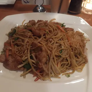 Basil Fried Noodle House Style