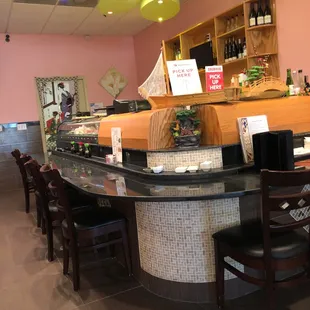 sushi and sashimi, interior