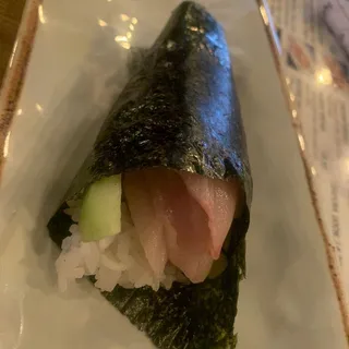 Yellowtail Hand Roll