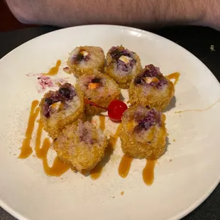 Blueberry dessert roll ! Mmhhmnn good !