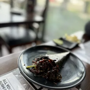 Hand roll salmon skin