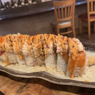 Titanic - tank of a sushi roll, huge !!!