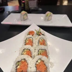 Spicy Tuna Roll *