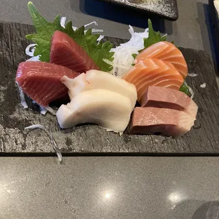 8 pcs assorted sashimi
