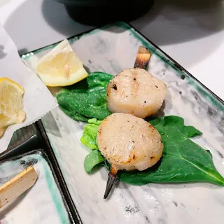 Grilled Hokkaido Scallop (2pcs)