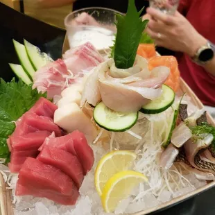 sushi, sushi and sashimi, sashimi, food