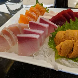 Omakase 20pcs regular + uni sashimi