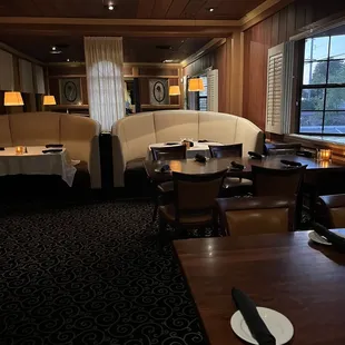 Seating area in the front