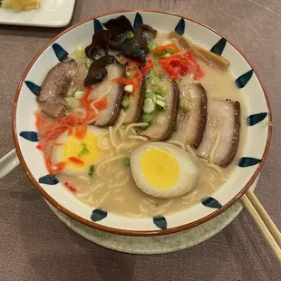 Sakura 15 finally has ramen! This is the Tonkatsu Ramen, which is my fave. A huge portion for the price!