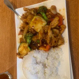 Szechuan chicken and white rice