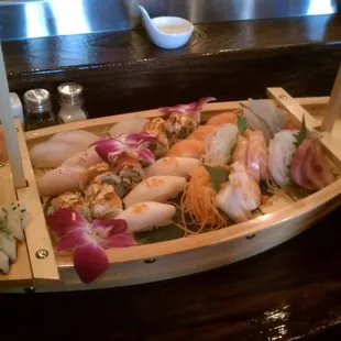 The Love Boat ... yummmm !!!