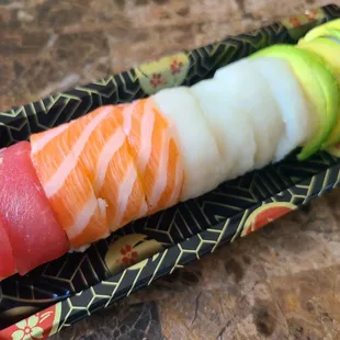 Rainbow roll